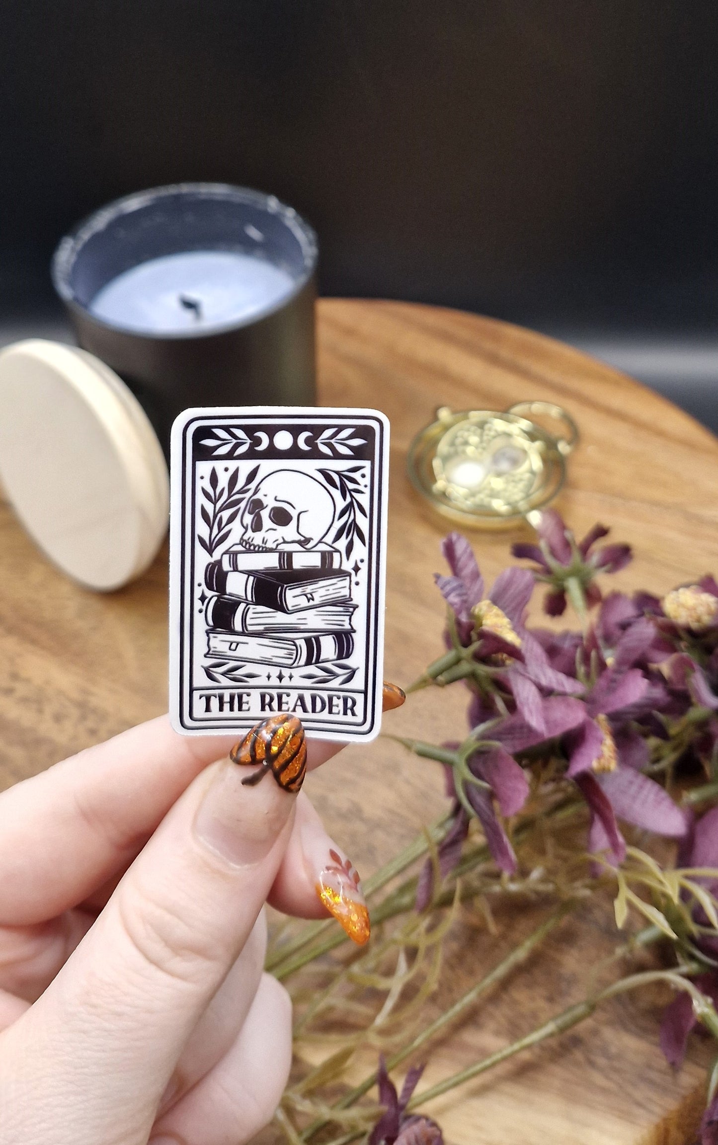 The Reader Tarot Card - Bookish sticker