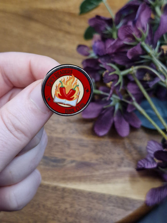 Spicy Readers Book Club - Round Metal Pin Badge